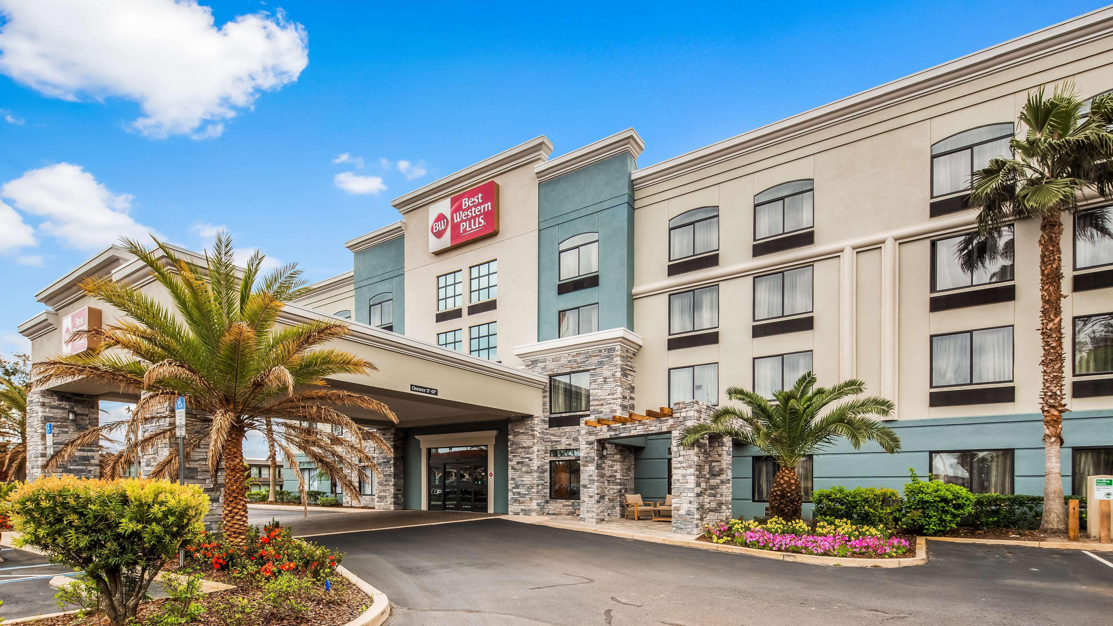 Western & Hotel