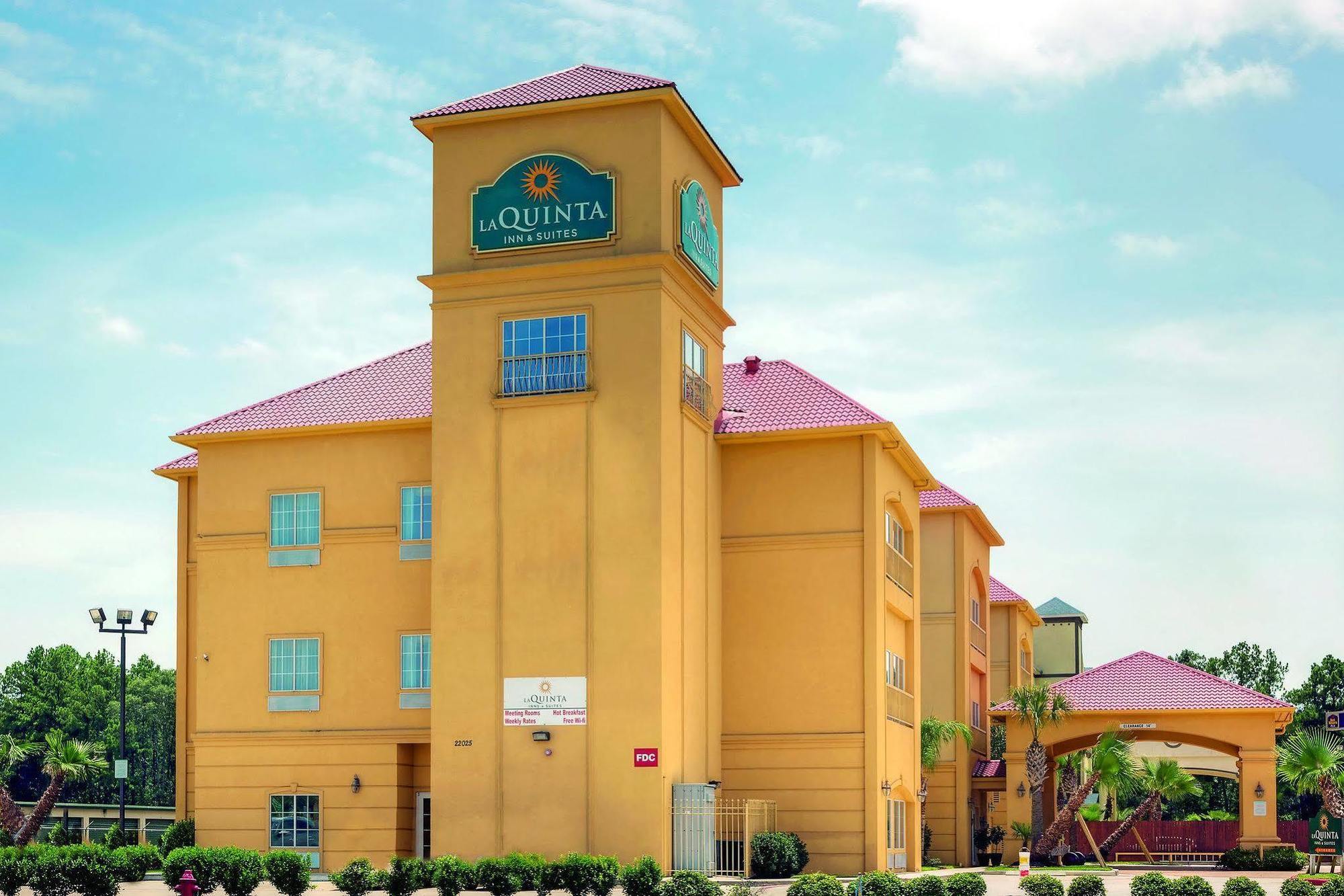 Western & Hotel 3*